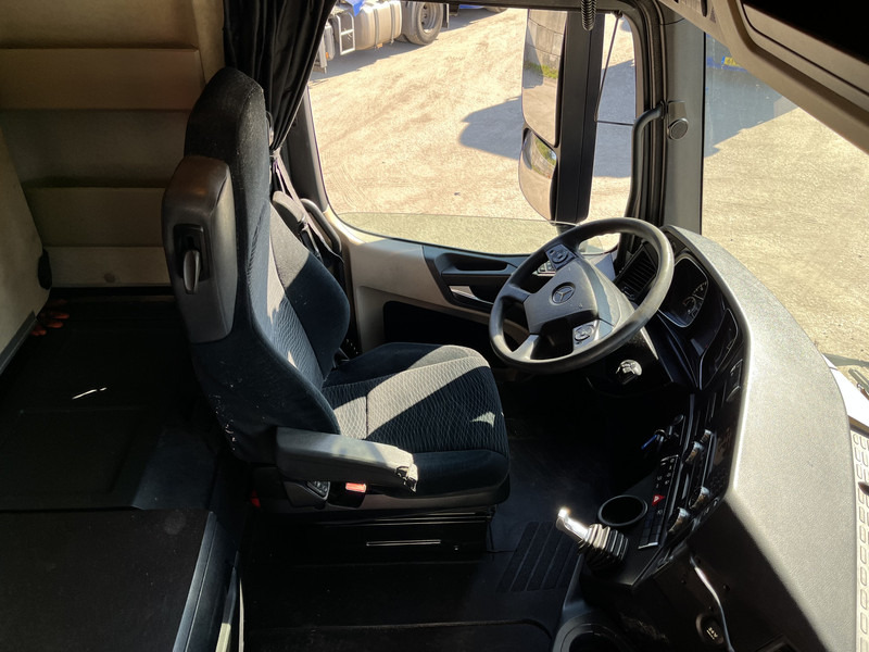 Mercedes-Benz Actros 1842 Streamspace / 937 dkm / 2 Tanks / NL Truck - Vlačilec: slika 3 Mercedes-Benz Actros 1842 Streamspace / 937 dkm / 2 Tanks / NL Truck - Vlačilec: slika 3