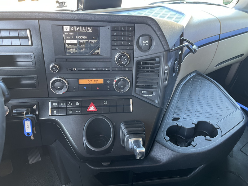 Mercedes-Benz Actros 1842 Streamspace / 937 dkm / 2 Tanks / NL Truck - Vlačilec: slika 5 Mercedes-Benz Actros 1842 Streamspace / 937 dkm / 2 Tanks / NL Truck - Vlačilec: slika 5