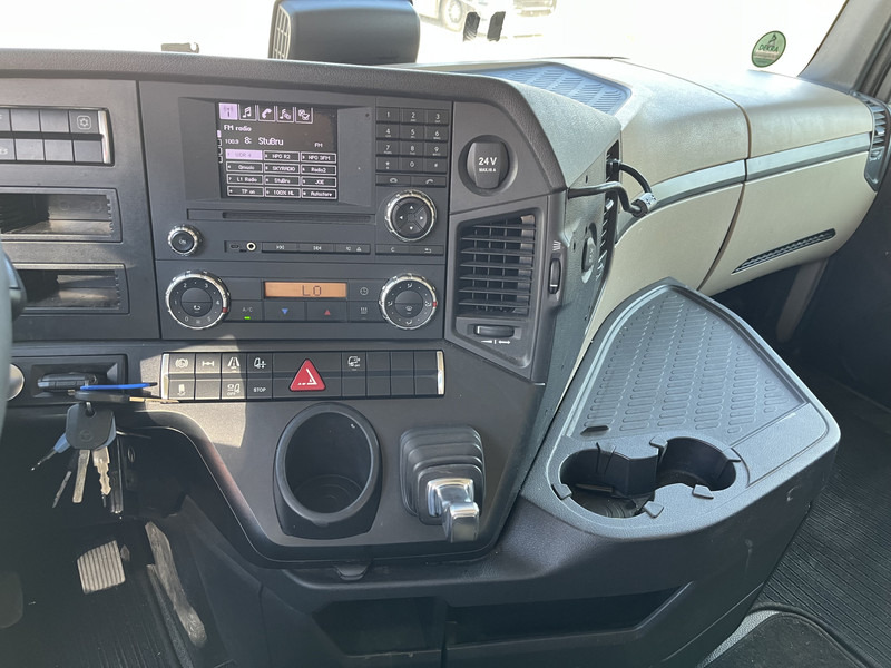 Mercedes-Benz Actros 1842 Streamspace / 945 dkm / 2 Tanks / NL Truck - Vlačilec: slika 5 Mercedes-Benz Actros 1842 Streamspace / 945 dkm / 2 Tanks / NL Truck - Vlačilec: slika 5