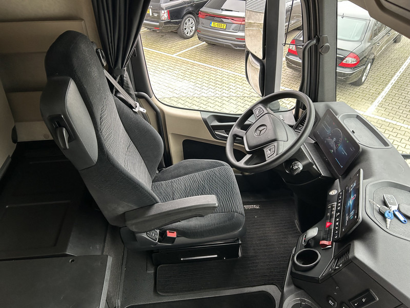 Mercedes-Benz Actros 1845 Gigaspace / Tacho V2 / Blower - PTO / Stand Airco / APK 04-26 - Vlačilec: slika 3 Mercedes-Benz Actros 1845 Gigaspace / Tacho V2 / Blower - PTO / Stand Airco / APK 04-26 - Vlačilec: slika 3