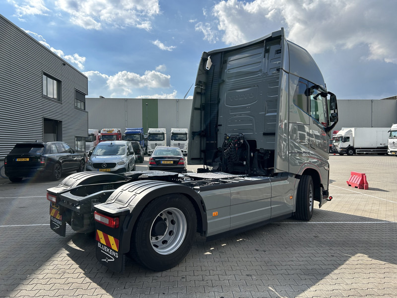 Volvo FH 500 Globetrotter XL / VEB+ / 2 Tanks / New Tacho V2 / APK TUV 07-26 - Vlačilec: slika 2 Volvo FH 500 Globetrotter XL / VEB+ / 2 Tanks / New Tacho V2 / APK TUV 07-26 - Vlačilec: slika 2