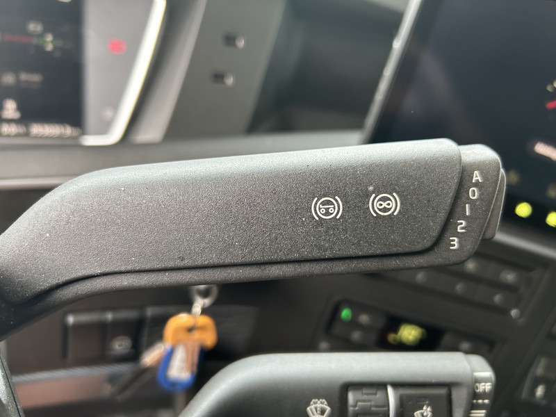 Volvo FH 500 Globetrotter XL / VEB+ / 2 Tanks / New Tacho V2 / APK TUV 07-26 - Vlačilec: slika 5 Volvo FH 500 Globetrotter XL / VEB+ / 2 Tanks / New Tacho V2 / APK TUV 07-26 - Vlačilec: slika 5