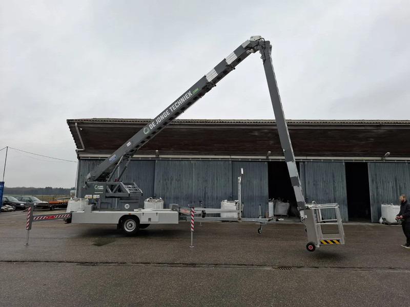 KLAAS ALU-KRANBAU GMBH K400 RSX - Stolpni žerjav: slika 1 KLAAS ALU-KRANBAU GMBH K400 RSX - Stolpni žerjav: slika 1