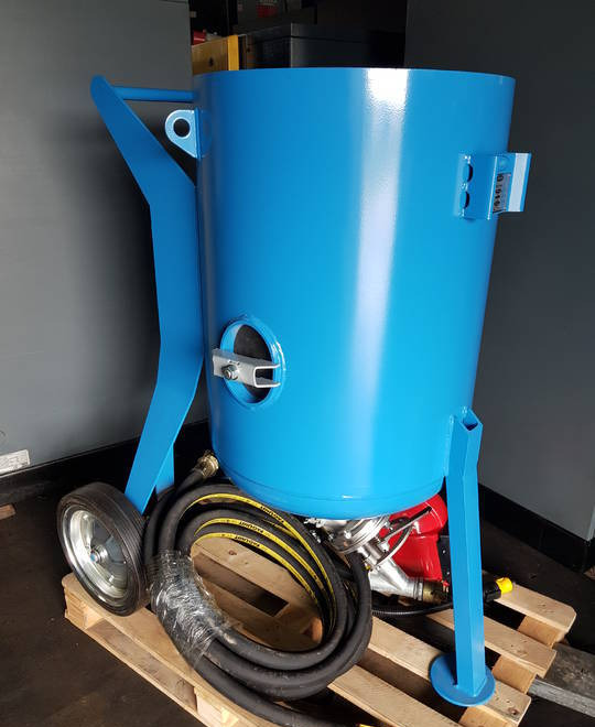 PIASKARKA OCZYSZCZARKA CLEMCO 200L KOMPLET - Gradbena oprema: slika 4 PIASKARKA OCZYSZCZARKA CLEMCO 200L KOMPLET - Gradbena oprema: slika 4