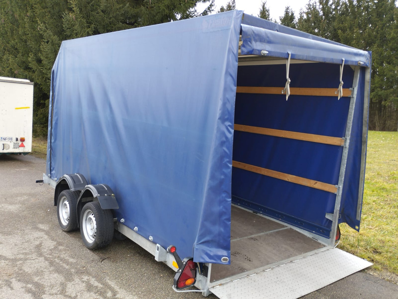 VEZEKO 400 x 187 3,5 t Absenkanhänger Huski 40.35 - Prikolica s ponjavo: slika 4 VEZEKO 400 x 187 3,5 t Absenkanhänger Huski 40.35 - Prikolica s ponjavo: slika 4
