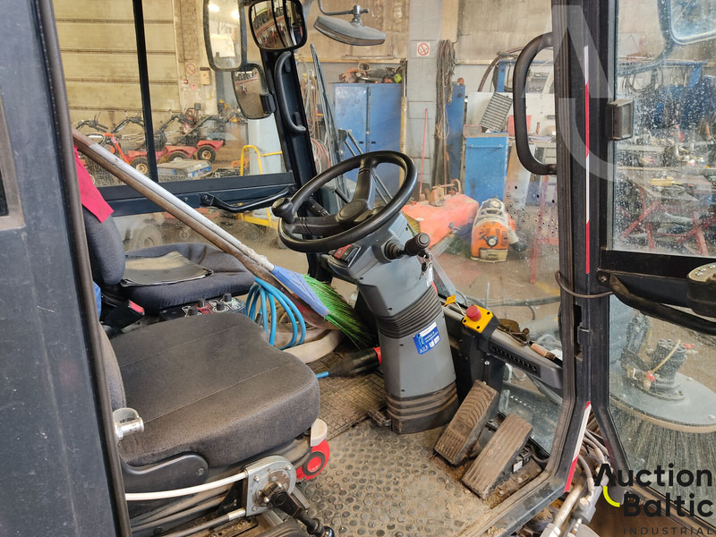 Aebi Schmitd eSwingo 200+ - Vozilo za pometanje: slika 5 Aebi Schmitd eSwingo 200+ - Vozilo za pometanje: slika 5