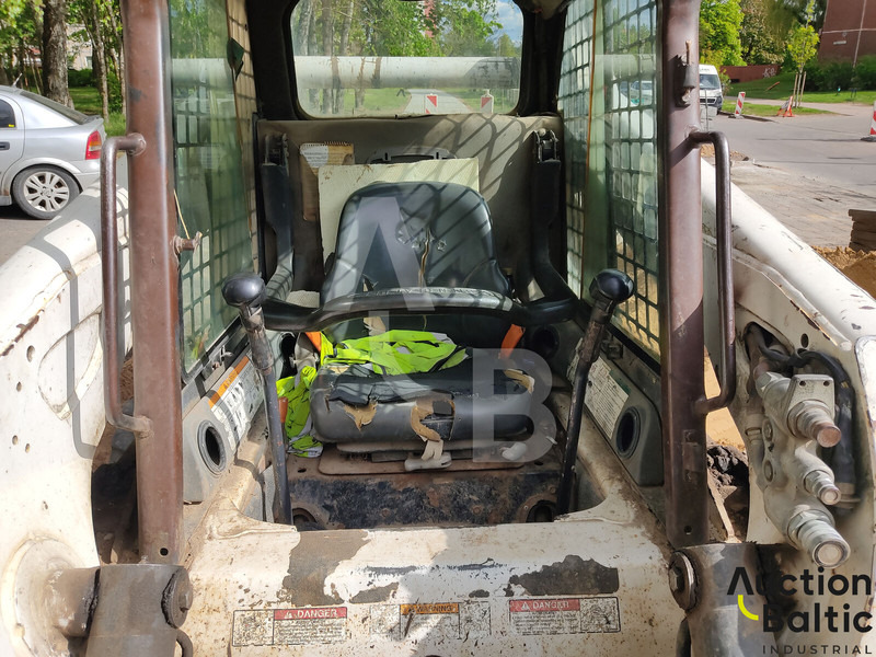 Bobcat S 250 - Mini nakladalec: slika 5 Bobcat S 250 - Mini nakladalec: slika 5