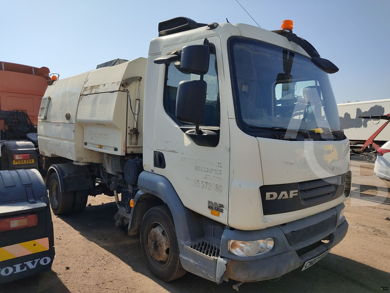 DAF LF45.160 - Vozilo za pometanje: slika 1 DAF LF45.160 - Vozilo za pometanje: slika 1