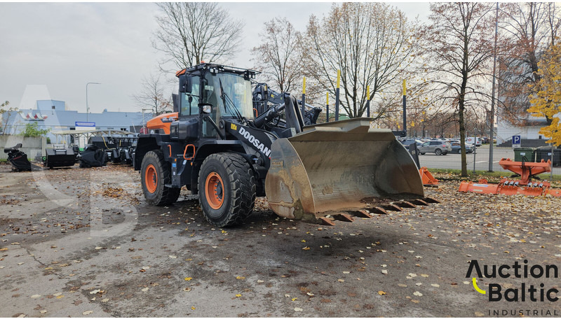 Doosan DL280-7 - Kolesni nakladalec: slika 1 Doosan DL280-7 - Kolesni nakladalec: slika 1