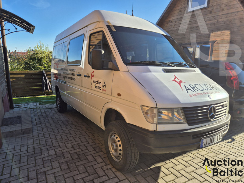 Mercedes-Benz 300-serie 312 D - Dostavno vozilo: slika 2 Mercedes-Benz 300-serie 312 D - Dostavno vozilo: slika 2