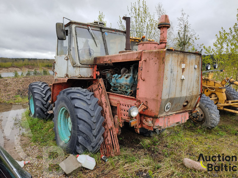 HTZ XTZ T-150K - Traktor: slika 2 HTZ XTZ T-150K - Traktor: slika 2