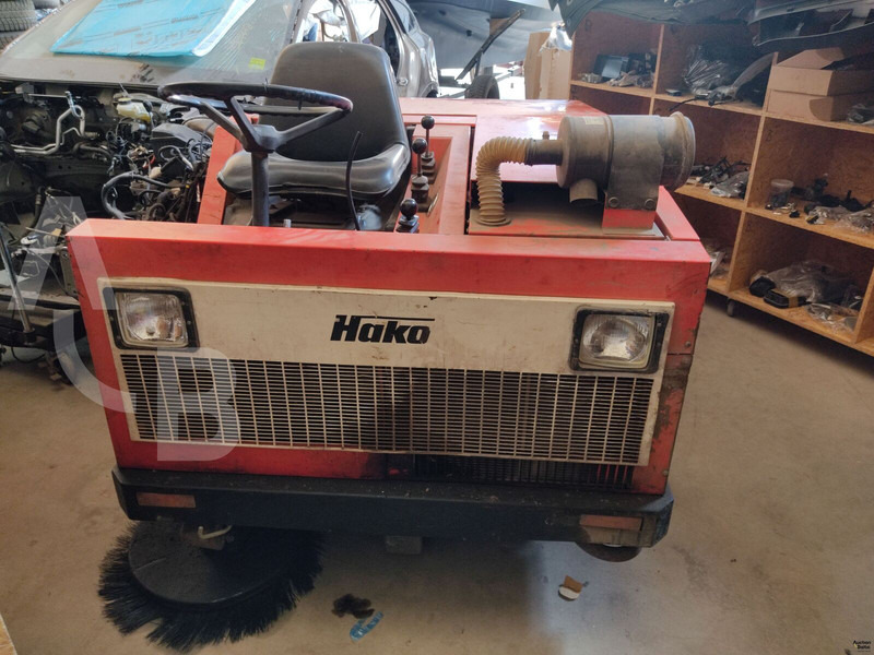 Hako Jonas 1500 - Vozilo za pometanje: slika 3 Hako Jonas 1500 - Vozilo za pometanje: slika 3