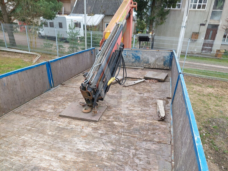 Tovornjak s kesonom, Tovornjak z dvigalom Iveco 180E18: slika 10