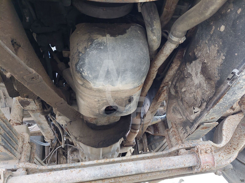 Tovornjak s kesonom, Tovornjak z dvigalom Iveco 180E18: slika 13