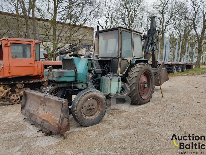 JUMZ EO-2621B-2 - Traktor: slika 1 JUMZ EO-2621B-2 - Traktor: slika 1