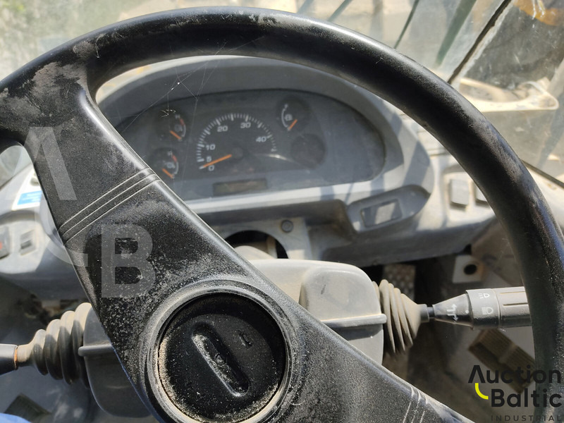 Komatsu WA250-5 - Kolesni nakladalec: slika 5 Komatsu WA250-5 - Kolesni nakladalec: slika 5