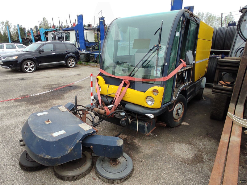 Mathieu Azura - Vozilo za pometanje: slika 1 Mathieu Azura - Vozilo za pometanje: slika 1