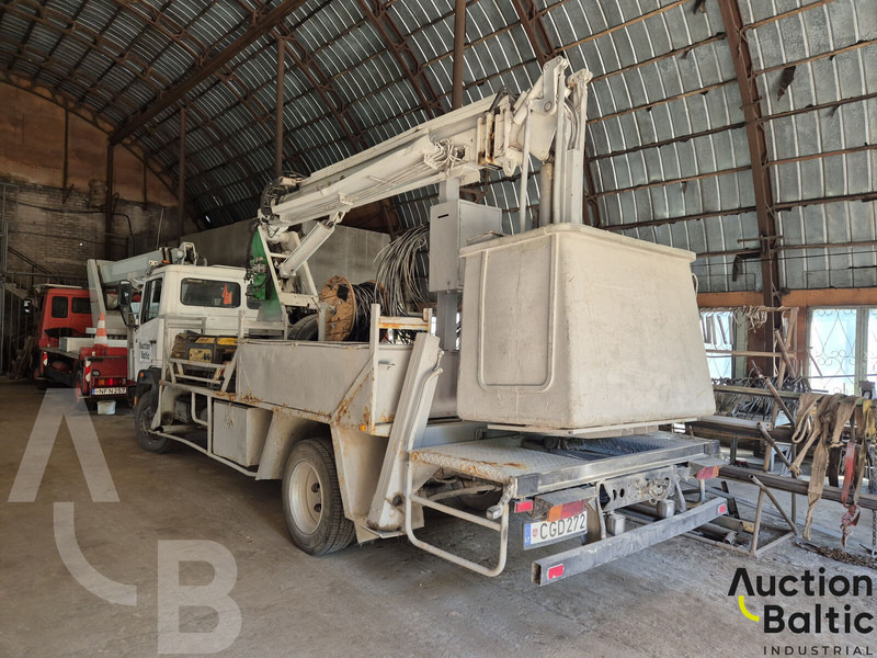 Mercedes-Benz 1114 - Dvižna ploščad montirana na tovornjak: slika 3 Mercedes-Benz 1114 - Dvižna ploščad montirana na tovornjak: slika 3