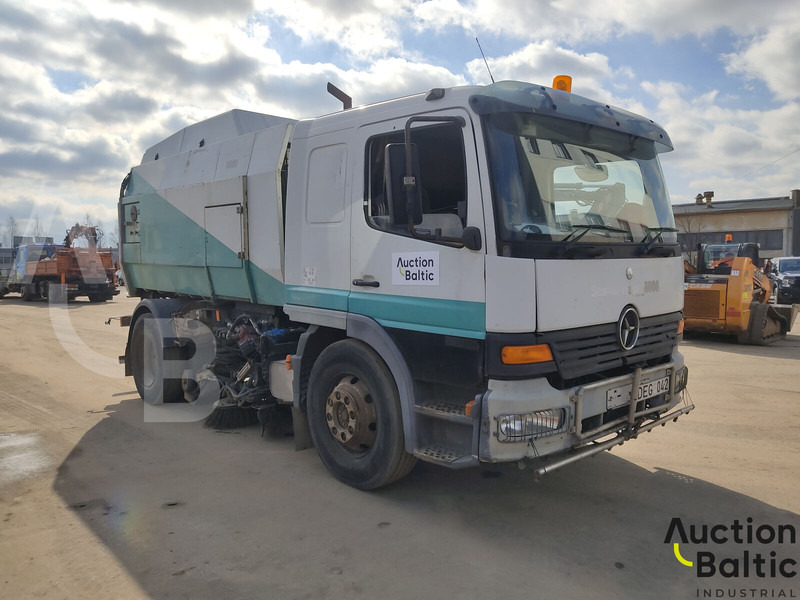 Mercedes-Benz 1517 - Vozilo za pometanje: slika 2 Mercedes-Benz 1517 - Vozilo za pometanje: slika 2