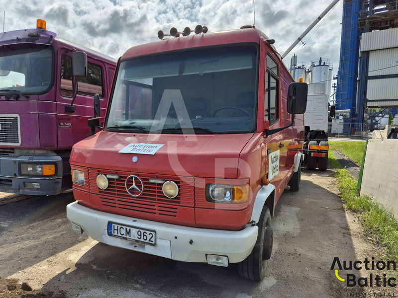Mercedes-Benz 711 D - Mali kombi: slika 1 Mercedes-Benz 711 D - Mali kombi: slika 1