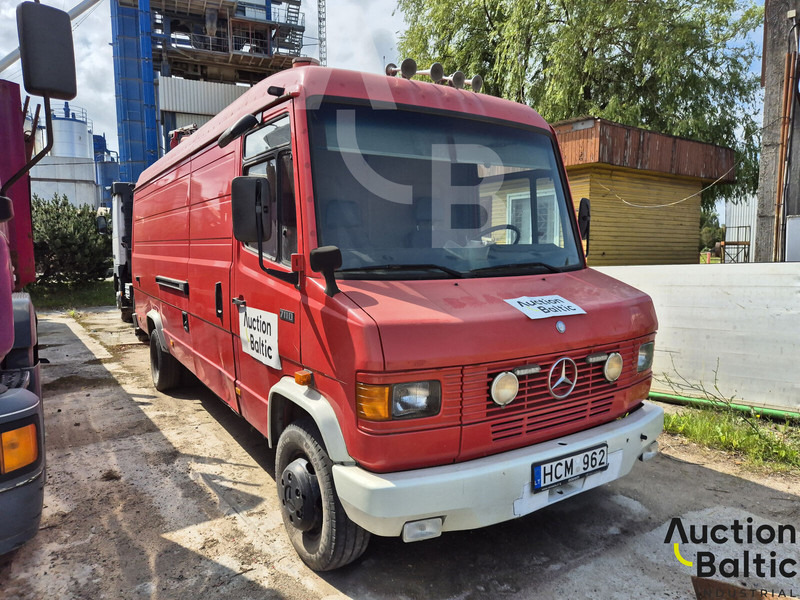 Mercedes-Benz 711 D - Mali kombi: slika 3 Mercedes-Benz 711 D - Mali kombi: slika 3