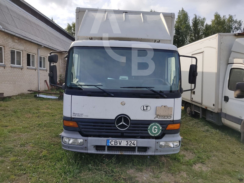 Mercedes-Benz 815 - Tovornjak za prevoz konj: slika 3 Mercedes-Benz 815 - Tovornjak za prevoz konj: slika 3