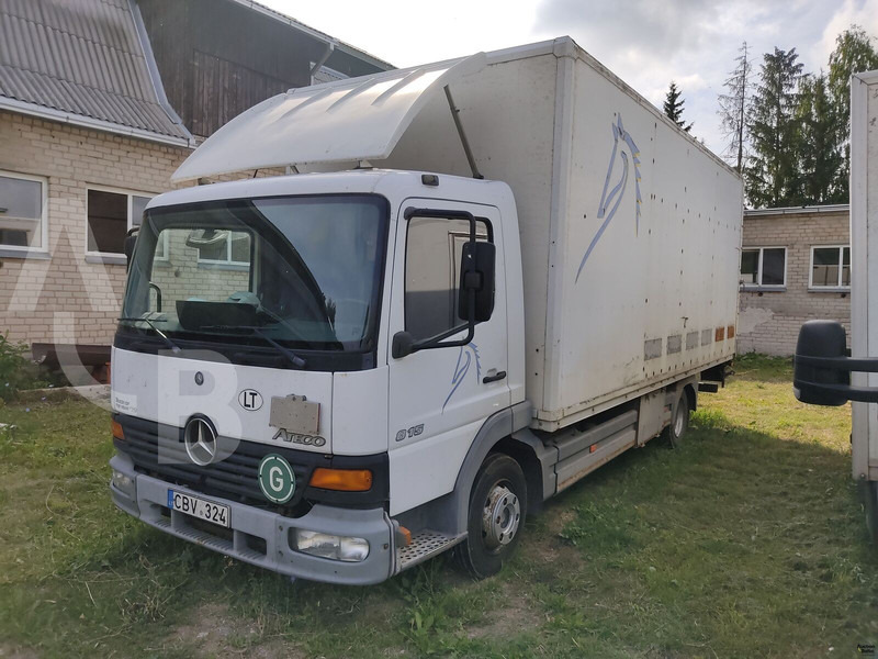 Mercedes-Benz 815 - Tovornjak za prevoz konj: slika 2 Mercedes-Benz 815 - Tovornjak za prevoz konj: slika 2