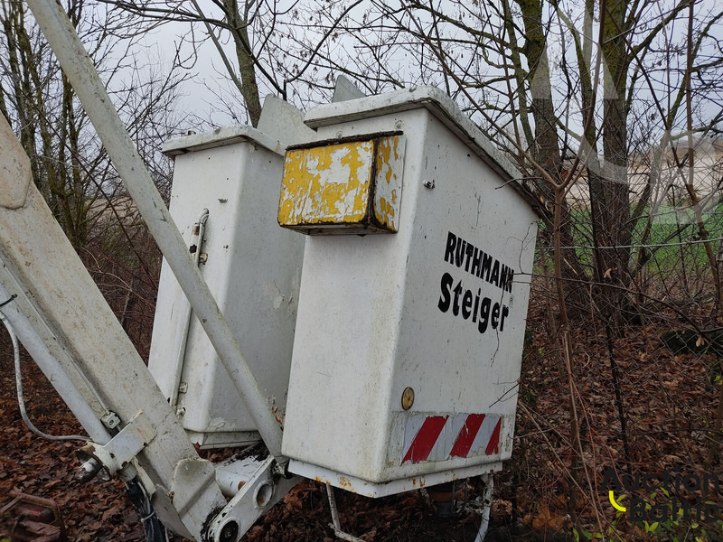 Dvižna ploščad montirana na tovornjak Mercedes-Benz Lako 911: slika 10 Dvižna ploščad montirana na tovornjak Mercedes-Benz Lako 911: slika 10