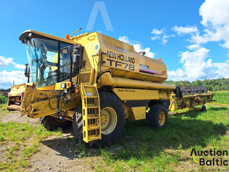 New Holland TF 78 - Kombajn harvester: slika 1 New Holland TF 78 - Kombajn harvester: slika 1