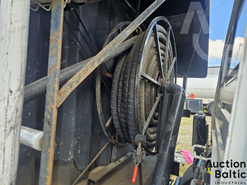 Tovornjak cisterna Renault Midliner S 150: slika 8