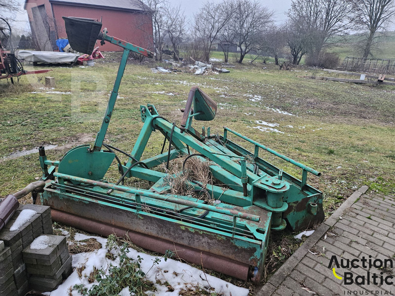 The pumpkin bulldozer - Greder: slika 4 The pumpkin bulldozer - Greder: slika 4