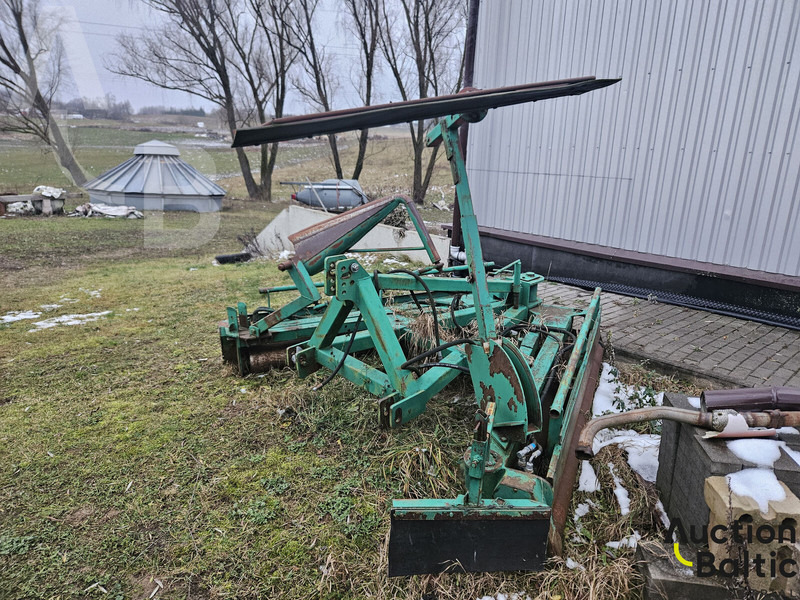 The pumpkin bulldozer - Greder: slika 2 The pumpkin bulldozer - Greder: slika 2