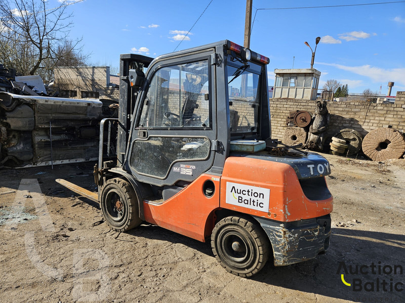 Toyota E 811 - Diesel viličar: slika 4 Toyota E 811 - Diesel viličar: slika 4