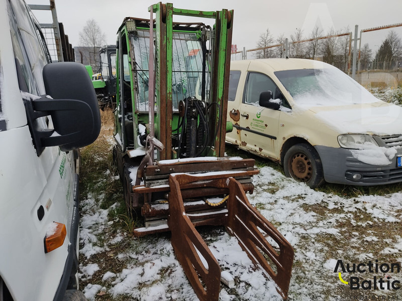 UniCarriers 30 - Diesel viličar: slika 3 UniCarriers 30 - Diesel viličar: slika 3
