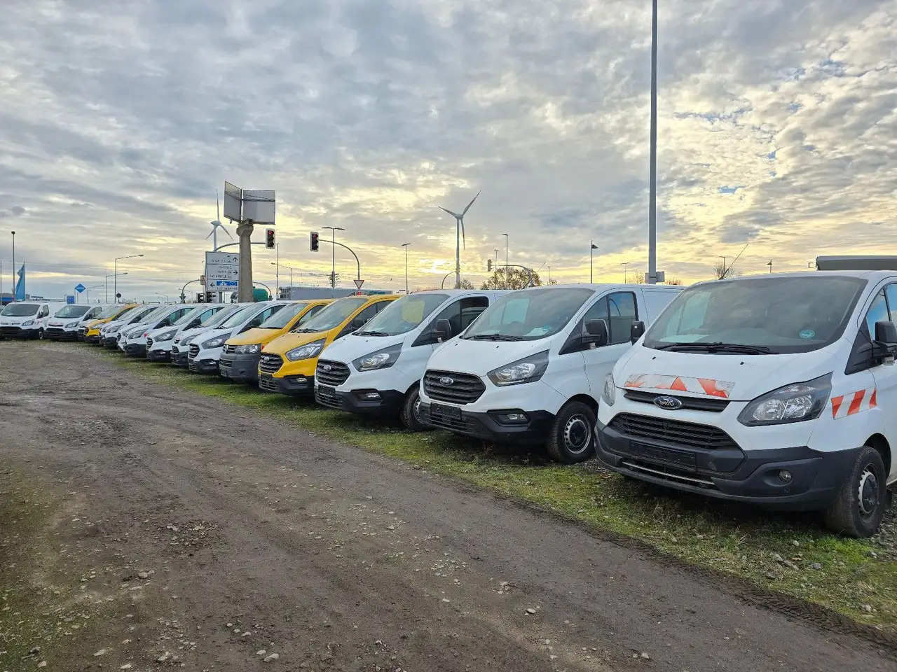 Ford Transit Custom/Werkstattfahrzeug - Furgon: slika 1 Ford Transit Custom/Werkstattfahrzeug - Furgon: slika 1