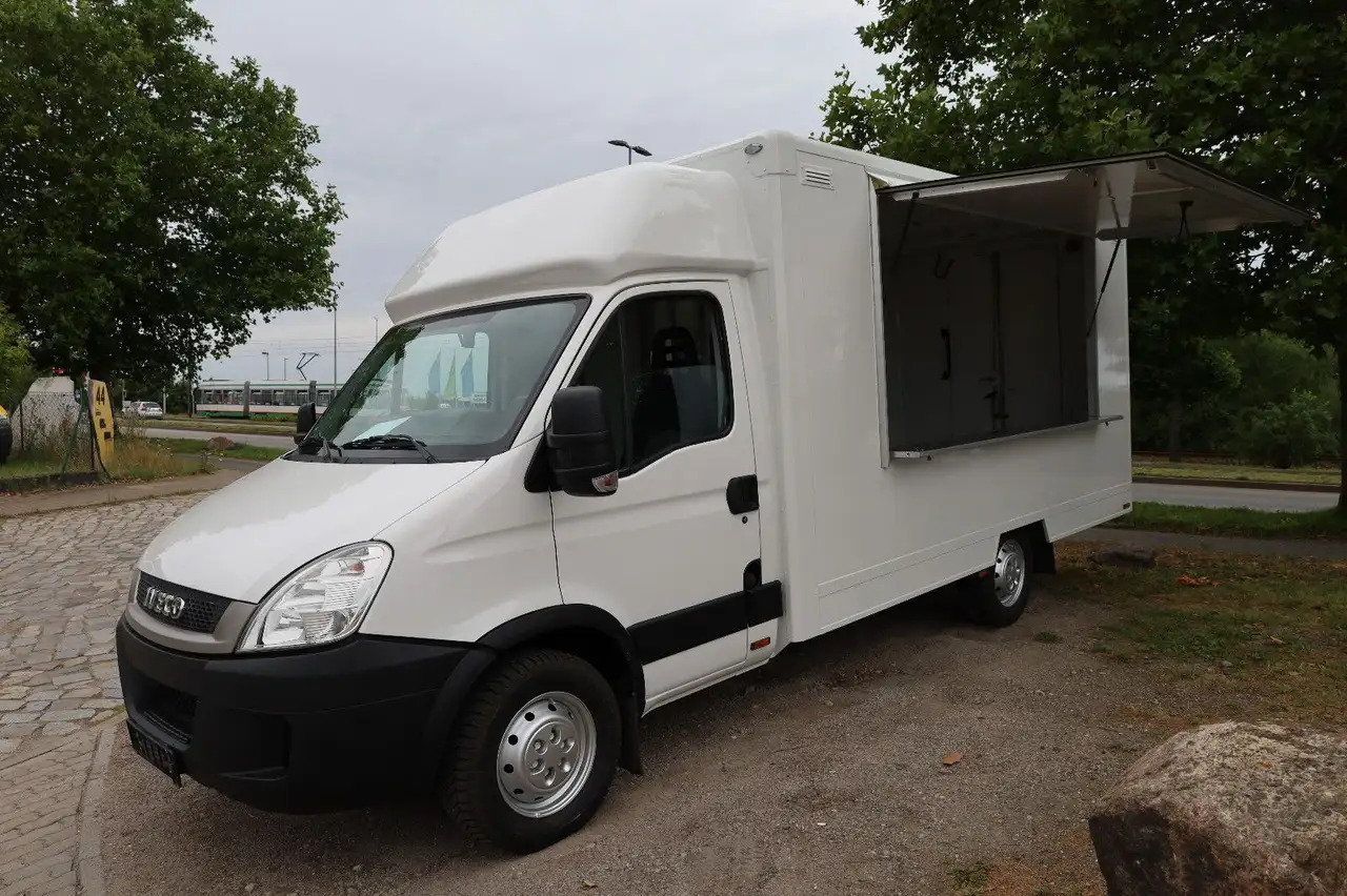Iveco C30C/ FOODTRUCK/ Daily - Tovornjak s hrano: slika 4 Iveco C30C/ FOODTRUCK/ Daily - Tovornjak s hrano: slika 4