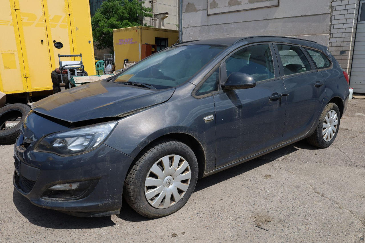 Opel Astra J Sports Tourer Edition - Avtomobil: slika 1 Opel Astra J Sports Tourer Edition - Avtomobil: slika 1
