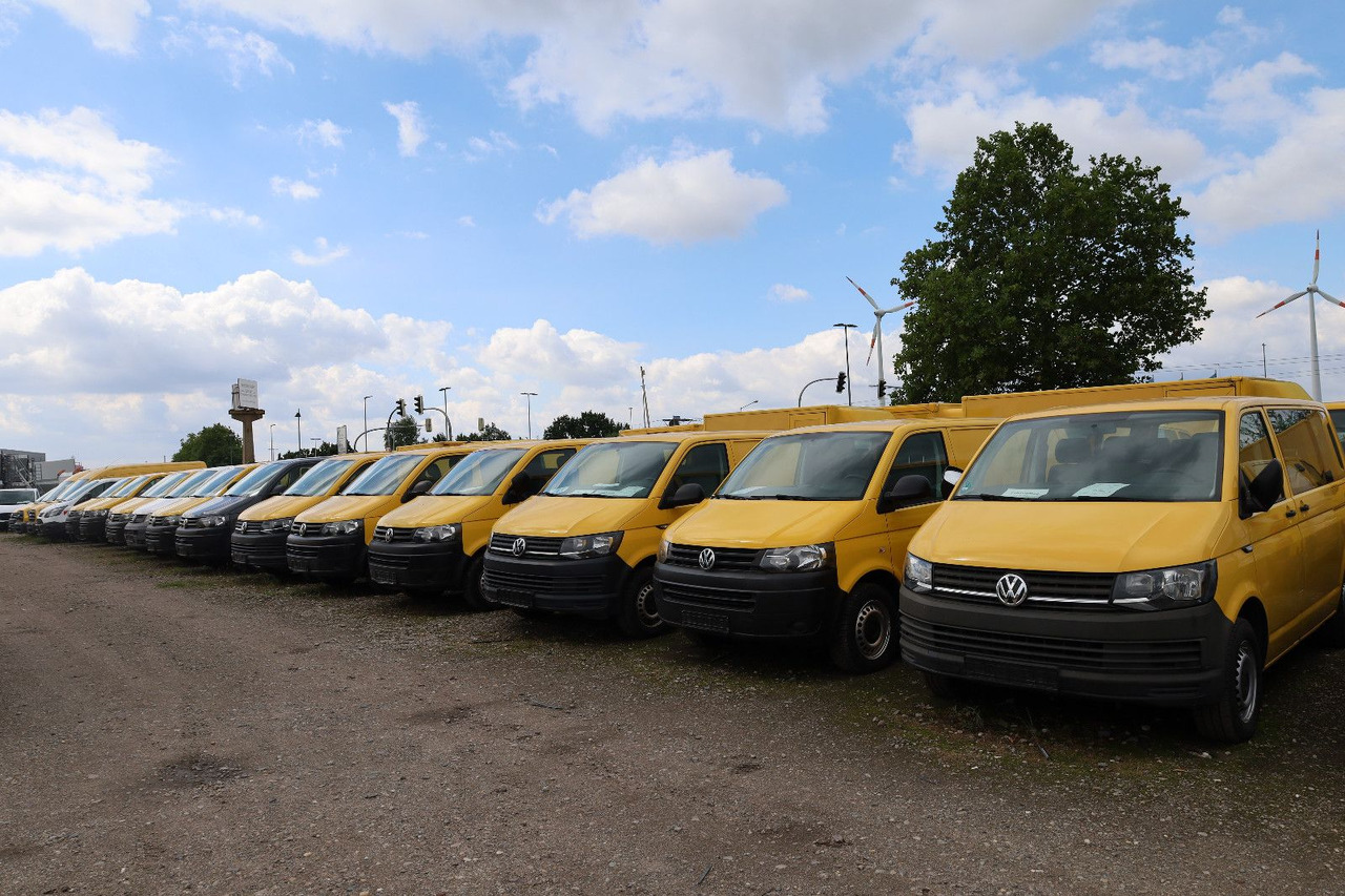 Volkswagen T5 Transporter Kasten-Kombi 2.0 TDI/EU5/5-Sitze - Mali kombi: slika 4 Volkswagen T5 Transporter Kasten-Kombi 2.0 TDI/EU5/5-Sitze - Mali kombi: slika 4