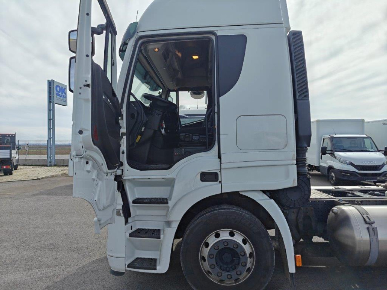 Vlačilec IVECO Stralis AS440S46T/PLNG Intarder Klima Luftfeder ZV: slika 6