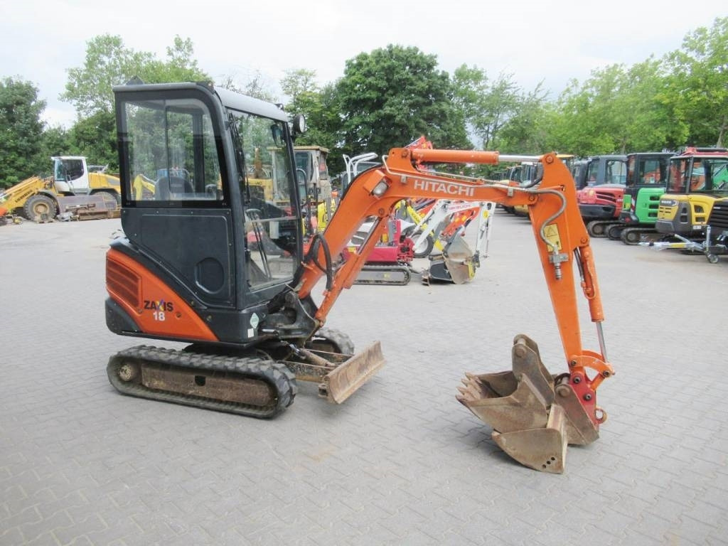Hitachi ZX 18-3 CLR - Mini bager: slika 2 Hitachi ZX 18-3 CLR - Mini bager: slika 2