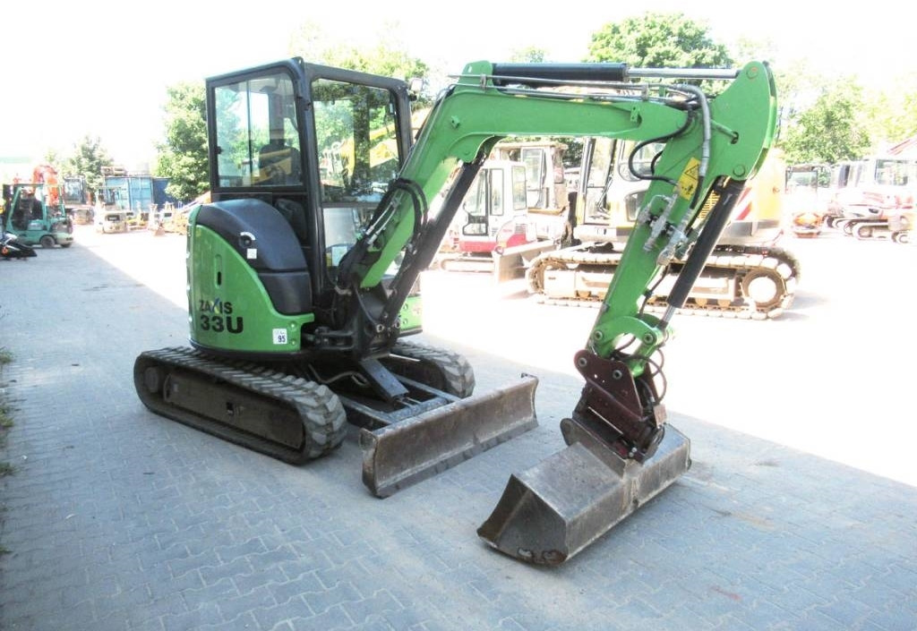 Hitachi ZX33U-6 Powertilt - Mini bager: slika 2 Hitachi ZX33U-6 Powertilt - Mini bager: slika 2
