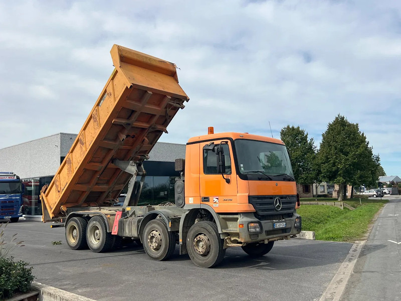 Mercedes-Benz Actros 3336 8x4 TIPPER**3 Pedals**Actros 3336** - Tovornjak prekucnik: slika 1 Mercedes-Benz Actros 3336 8x4 TIPPER**3 Pedals**Actros 3336** - Tovornjak prekucnik: slika 1