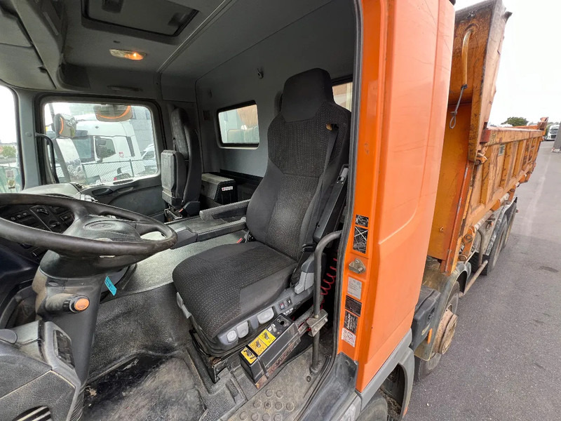 Tovornjak prekucnik Mercedes-Benz Actros 3336 8x4 TIPPER**3 Pedals**Actros 3336**: slika 17