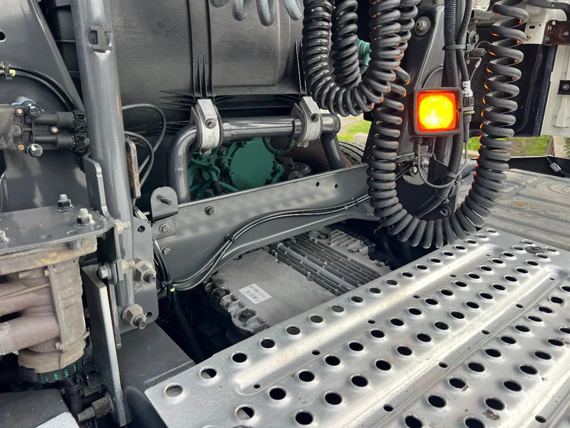 Vlačilec Volvo FH 500 Park cool**2xdieseltanks**Fridge**FH500 2017**: slika 17