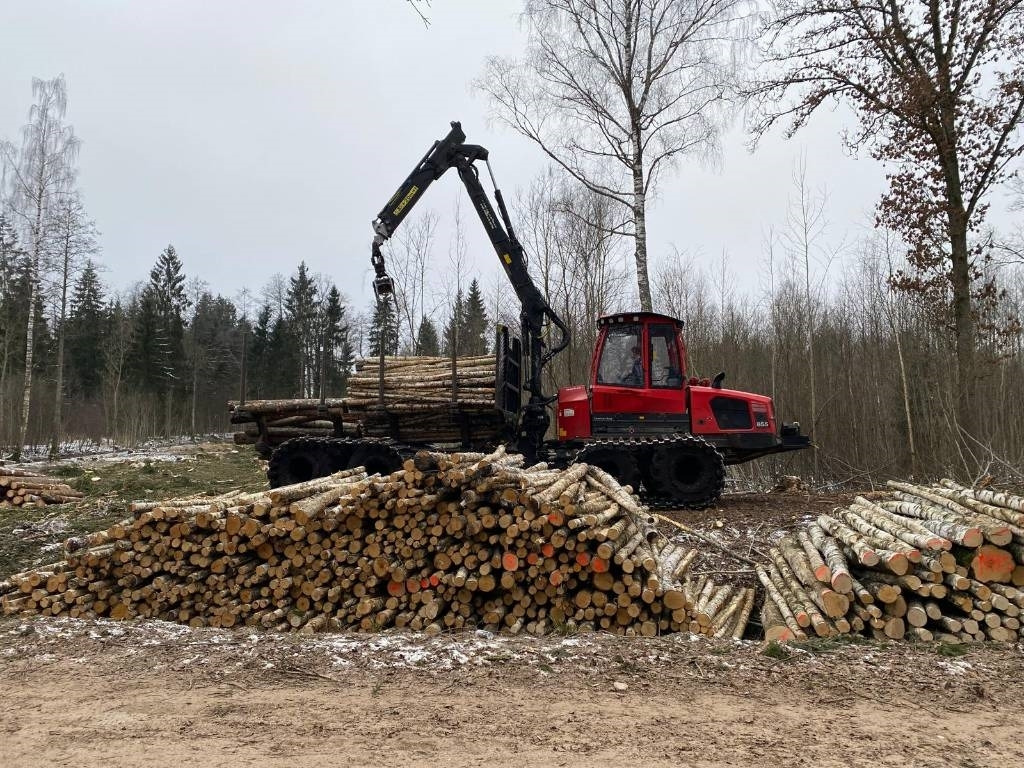Forvarder Komatsu 855: slika 22