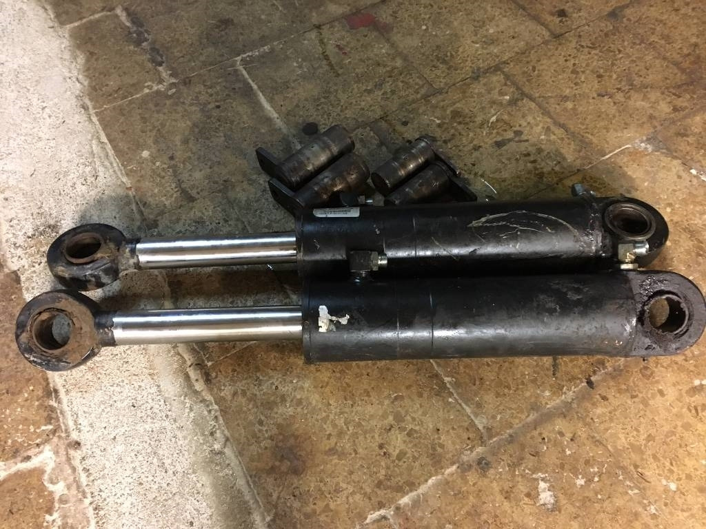 Komatsu Dozer blade - Rezilo za Gozdarska oprema: slika 4 Komatsu Dozer blade - Rezilo za Gozdarska oprema: slika 4