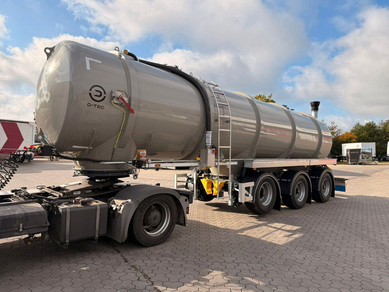 D-TEC Gülletanker 30m³ mit Zwangslenkung - Polprikolica cisterna: slika 5 D-TEC Gülletanker 30m³ mit Zwangslenkung - Polprikolica cisterna: slika 5