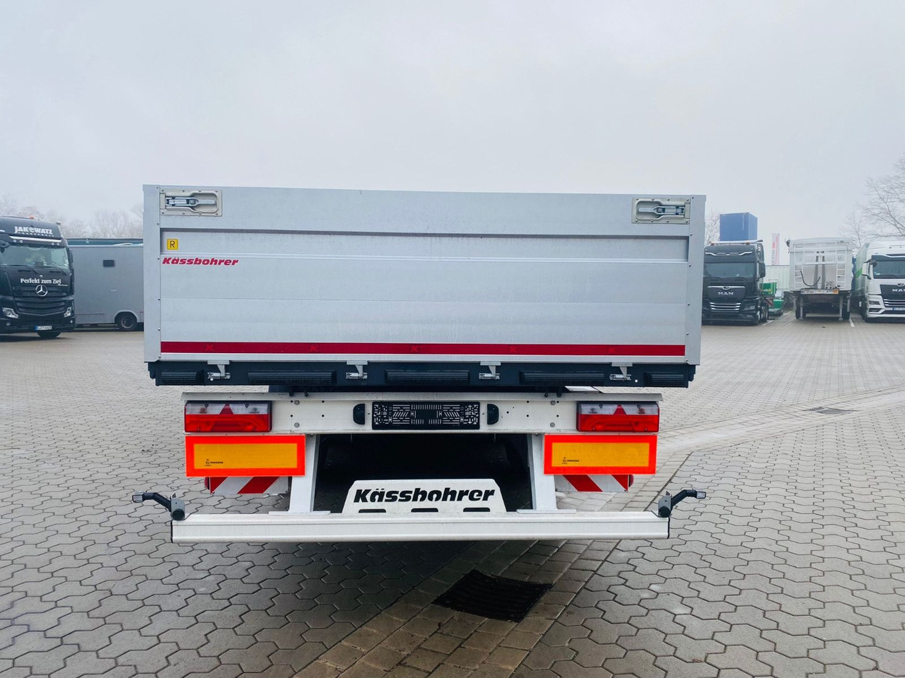 Kässbohrer Bordwandauflieger Twistlocks - Polprikolica s kesonom: slika 5 Kässbohrer Bordwandauflieger Twistlocks - Polprikolica s kesonom: slika 5