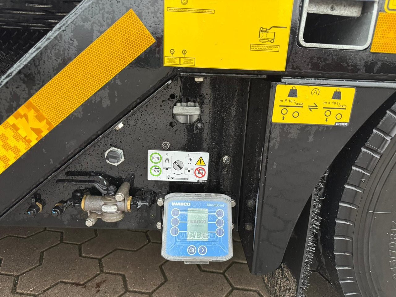 Nizko noseča polprikolica Kässbohrer K.SLA R 4 / 2N 18/40 Tieflader Radmulden tele: slika 16 Nizko noseča polprikolica Kässbohrer K.SLA R 4 / 2N 18/40 Tieflader Radmulden tele: slika 16