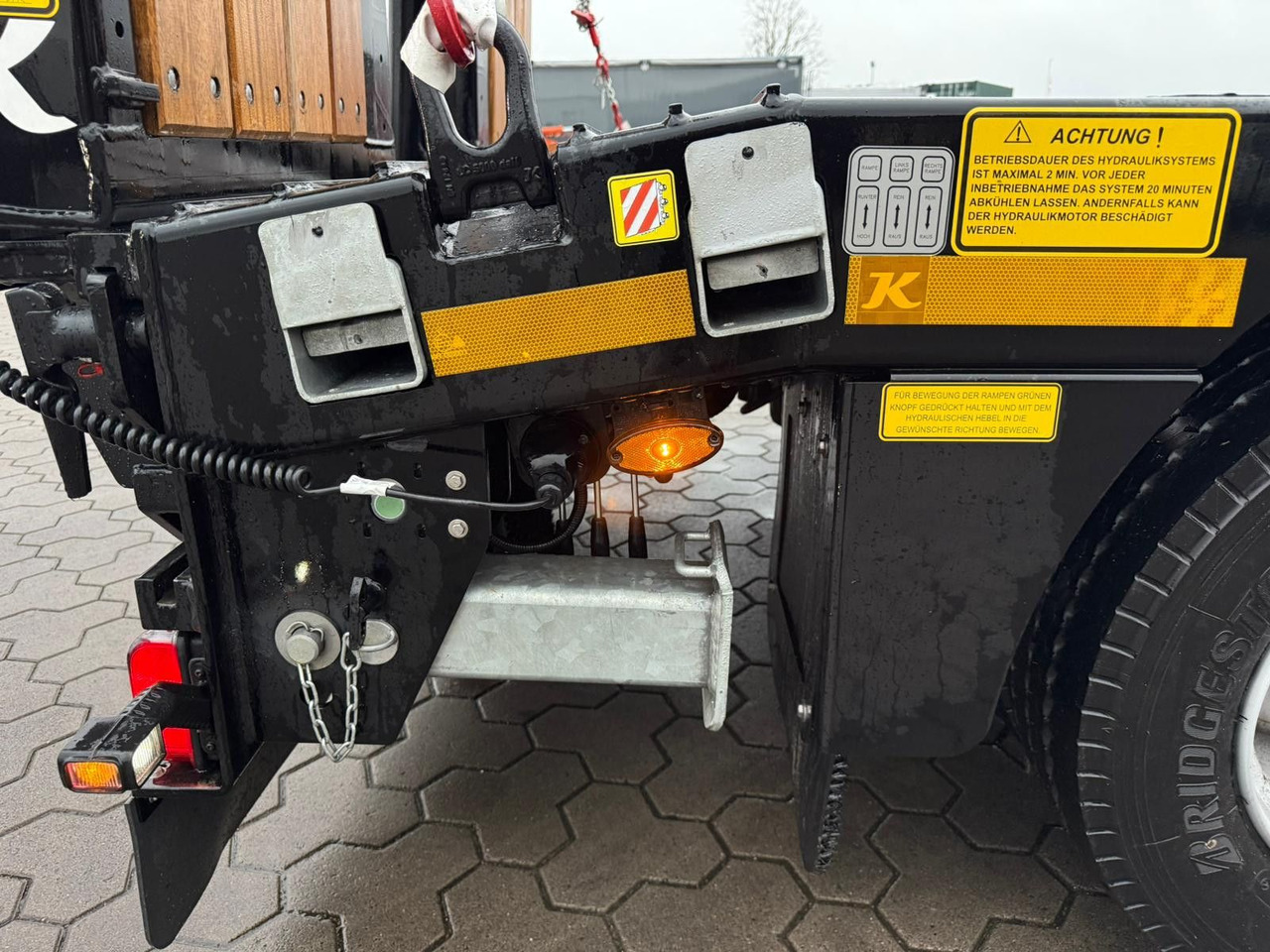 Nizko noseča polprikolica Kässbohrer K.SLA R 4 / 2N 18/40 Tieflader Radmulden tele: slika 17 Nizko noseča polprikolica Kässbohrer K.SLA R 4 / 2N 18/40 Tieflader Radmulden tele: slika 17